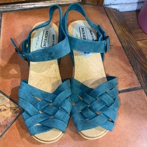 Like New Moheda Sandals